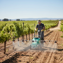 Professional 50L Sprayer with 5 Nozzles and 2.5m Spray Width for Turf Management - Detail View