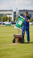 Premium Turf Fertiliser 20kg - Balanced Nutritional Formula with Nitrogen, Magnesium, and Iron for Optimal Green Appearanc...
