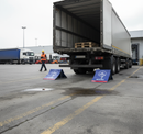 Premium Platform Flags Pair for Tail Lifts - Durable and High-Performance Saf... - Detail View