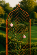 VerdeVista Gothic Garden Screen – Elegant Arched Design