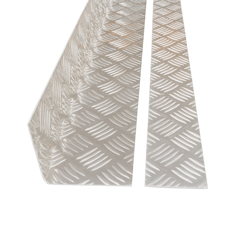 Aluminium Five-Bar Angle 150mm x 150mm x 2mm – Heavy-Duty, Anti-Slip Checker Corner Trim for Industrial & Structural Reinforcement