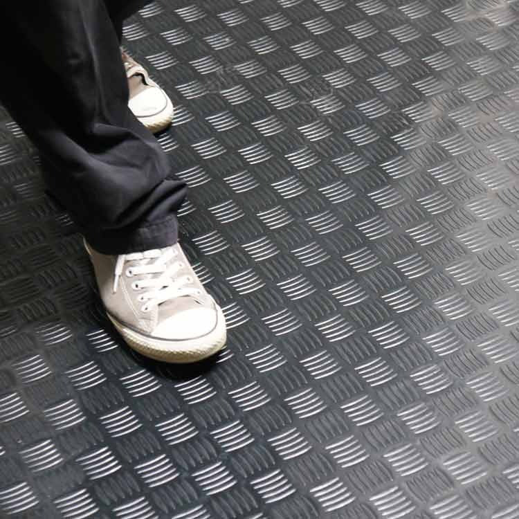 Checker Plate Rubber Matting - industrialproducts-uk.co.uk