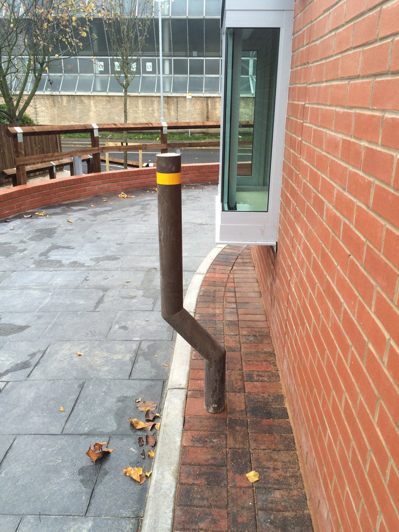 1100 mm Cranked Safety Bollard – Above-Ground Offset Steel Bollard (Impact Resistant, Galvanised / Stainless / Powder Coated)