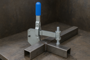 Vertical Toggle Clamp – Front-Base | Fixed Spindle