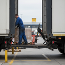 Professional Lift Cylinder for Tail Lift Systems - Heavy Duty Construction wi... - Detail View