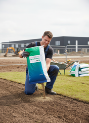Premium 20kg Economy Grass Seed Mix - Fescue and Bent for Low Maintenance Lawns - High-Quality Professional Grade for Indu...