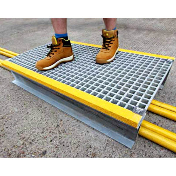 Anti Slip Step Over Platform For Pipework And Cables